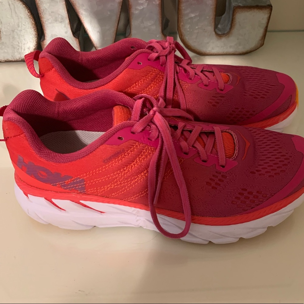 HOKA Clifton 6